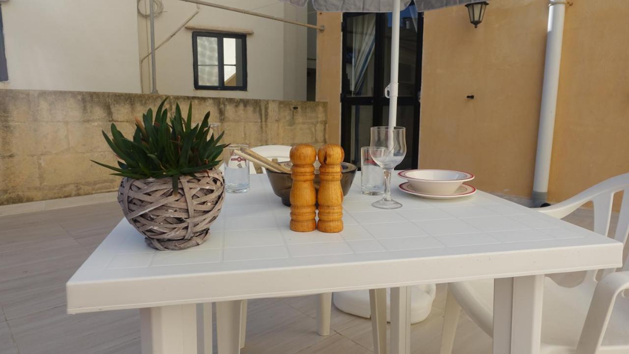 Mamina'S House Appartement Bahrija Buitenkant foto